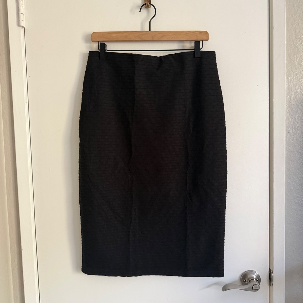 Boutique Essentials Black Textured Pencil Skirt Large Elastic Waist Midi Office